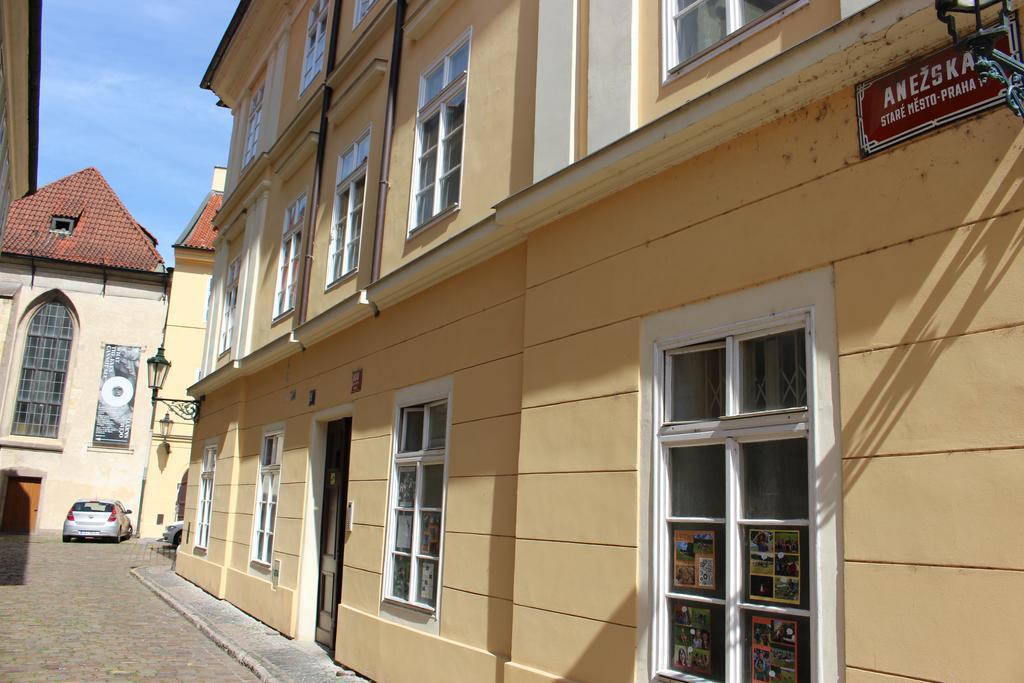 Agnes - Apartments Praga Exterior foto