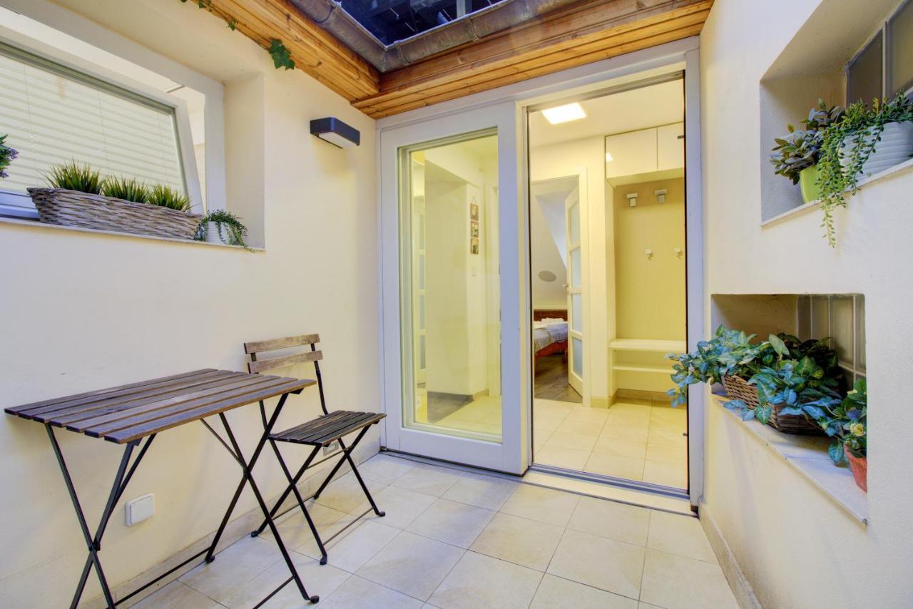 Agnes - Apartments Praga Exterior foto